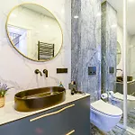 Euroliux With Free Parking Apartamento