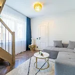 Euroliux With Free Parking Apartamento *