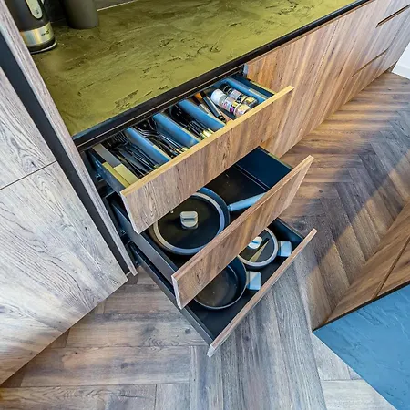 Euroliux With Free Parking