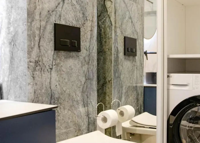 Апартаменты Euroliux With Free Parking